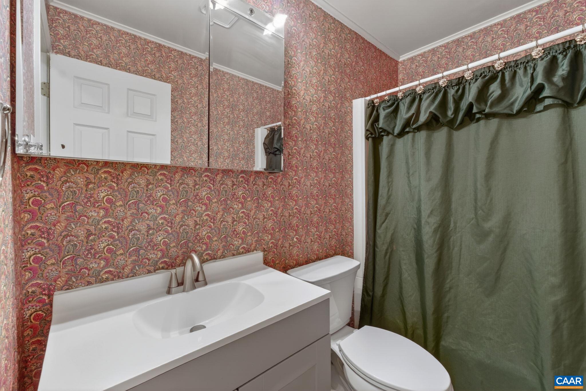 1333 AUBURN DR