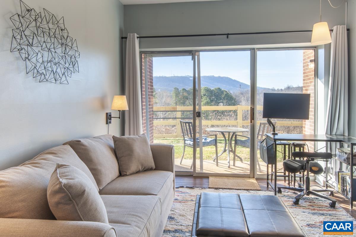 1612 MONTICELLO AVE Unit: A