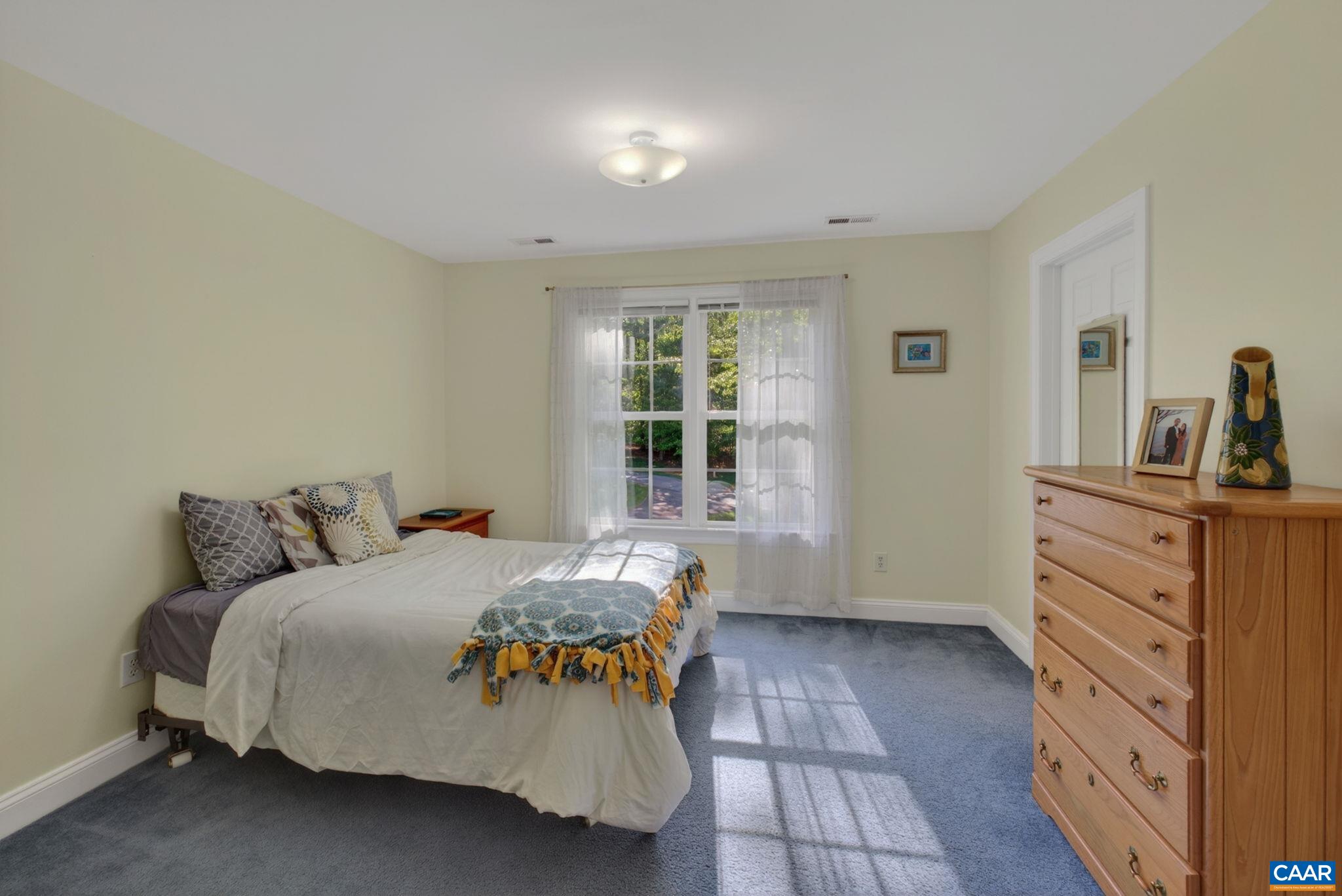1530 RUNNING CEDAR CT