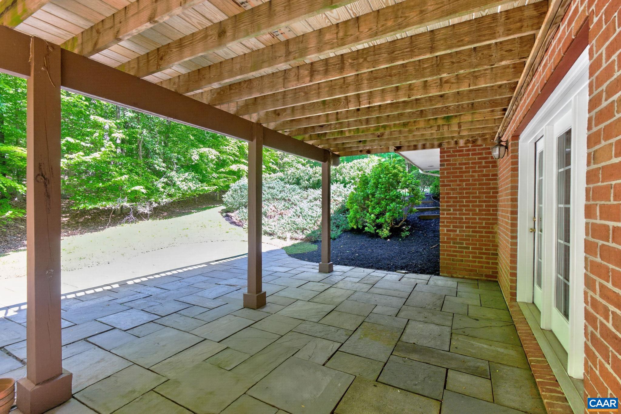 1530 RUNNING CEDAR CT