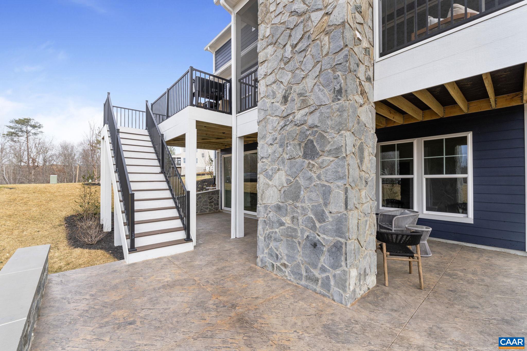 1115 SABLEWOOD DR