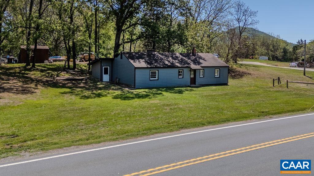 6182 ROCKFISH VALLEY HWY