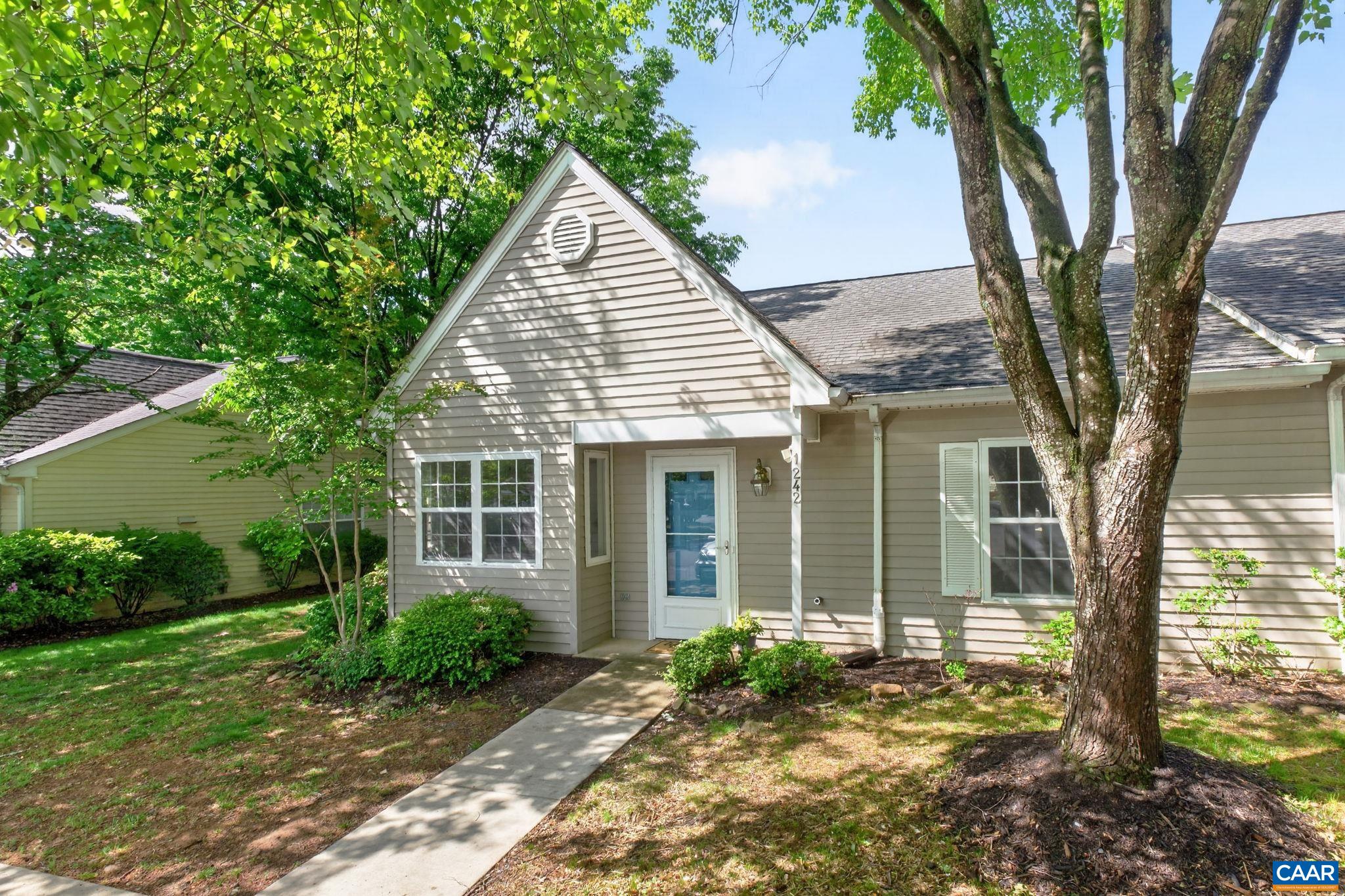 1242 GAZEBO CT