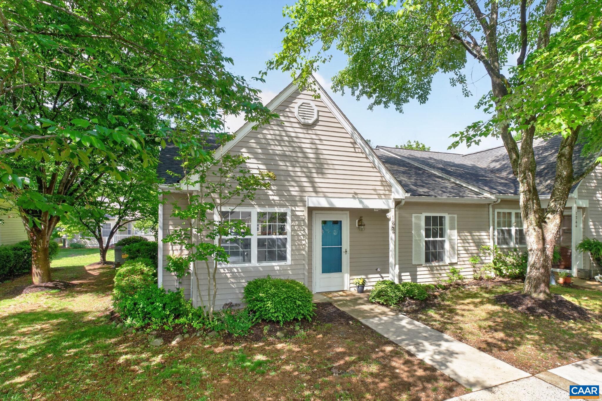 1242 GAZEBO CT