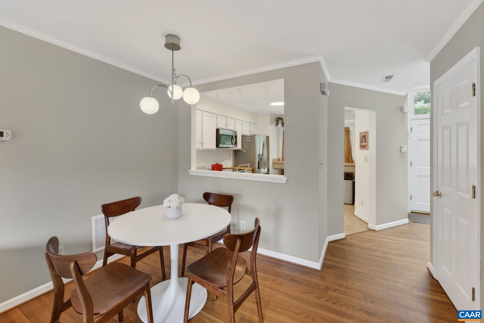 1247 MAPLE VIEW DR