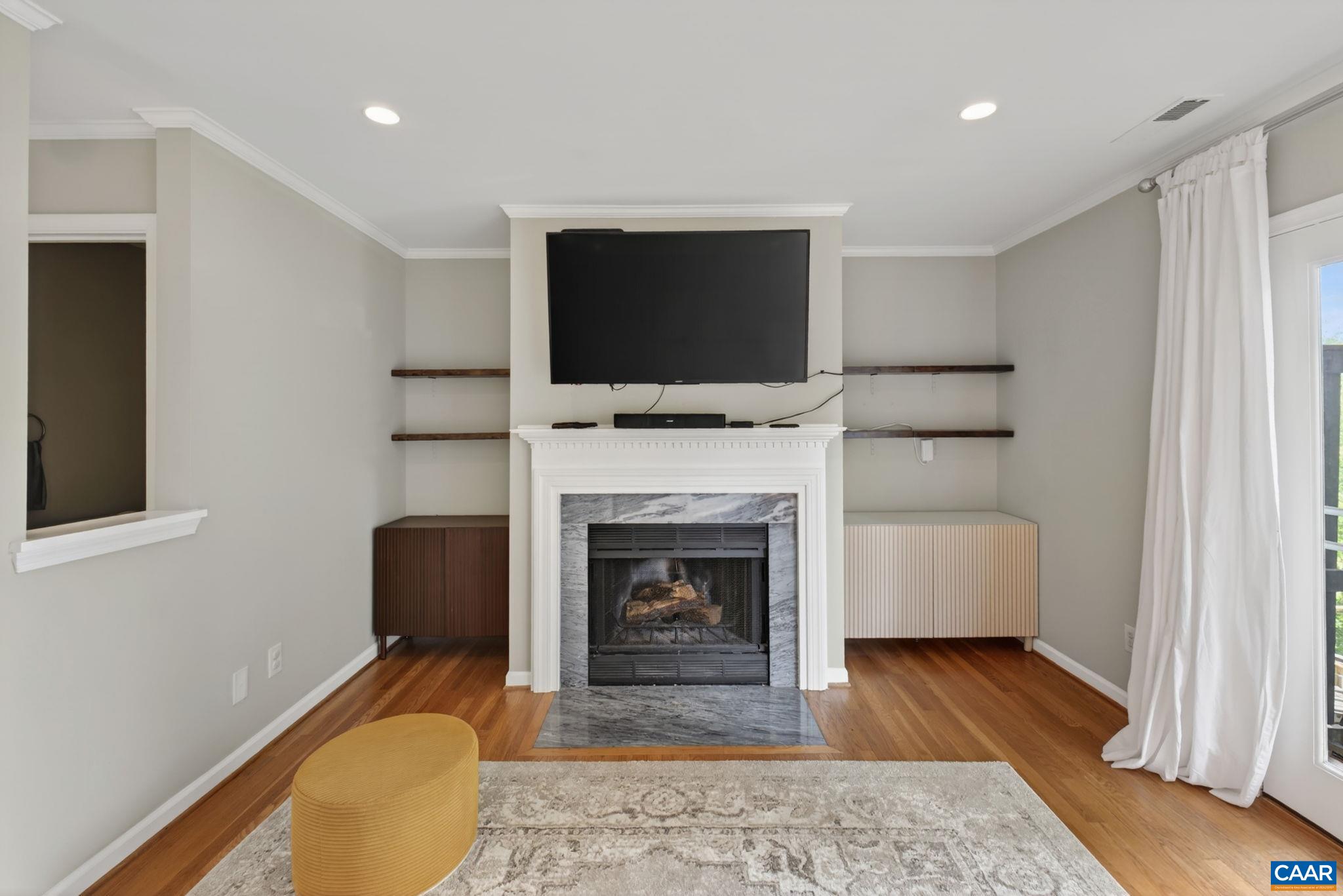 1247 MAPLE VIEW DR
