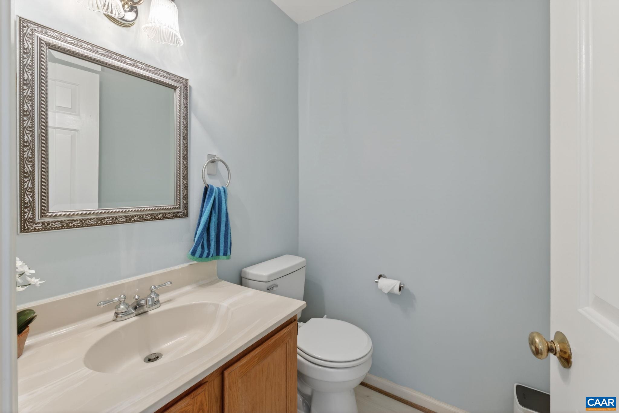 1247 MAPLE VIEW DR