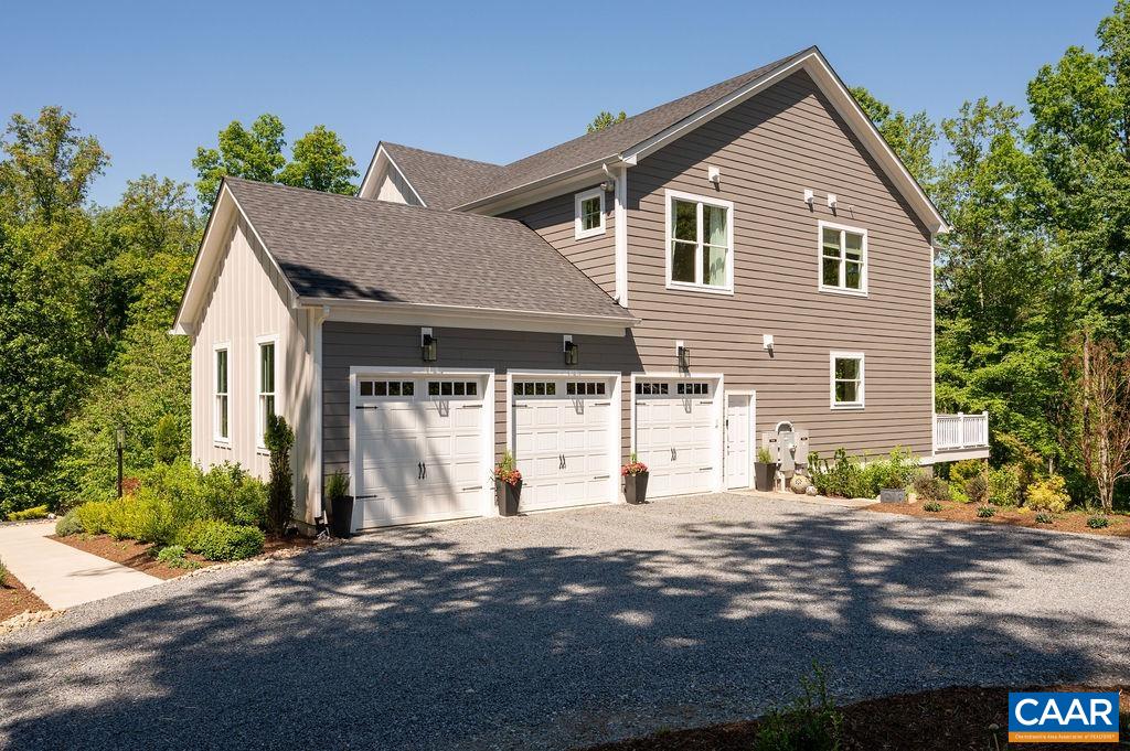 6574 DICK WOODS RD