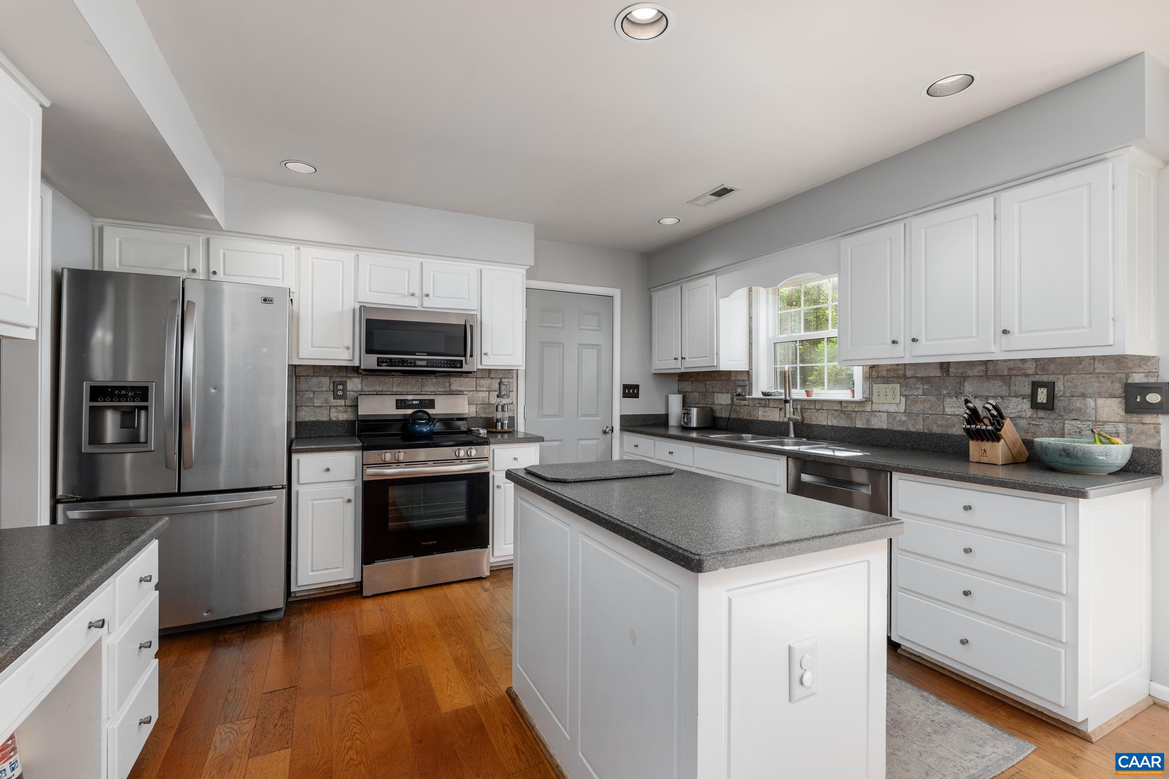 5408 CORY CT
