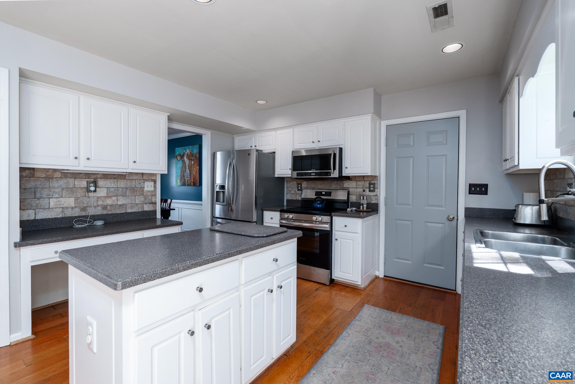 5408 CORY CT