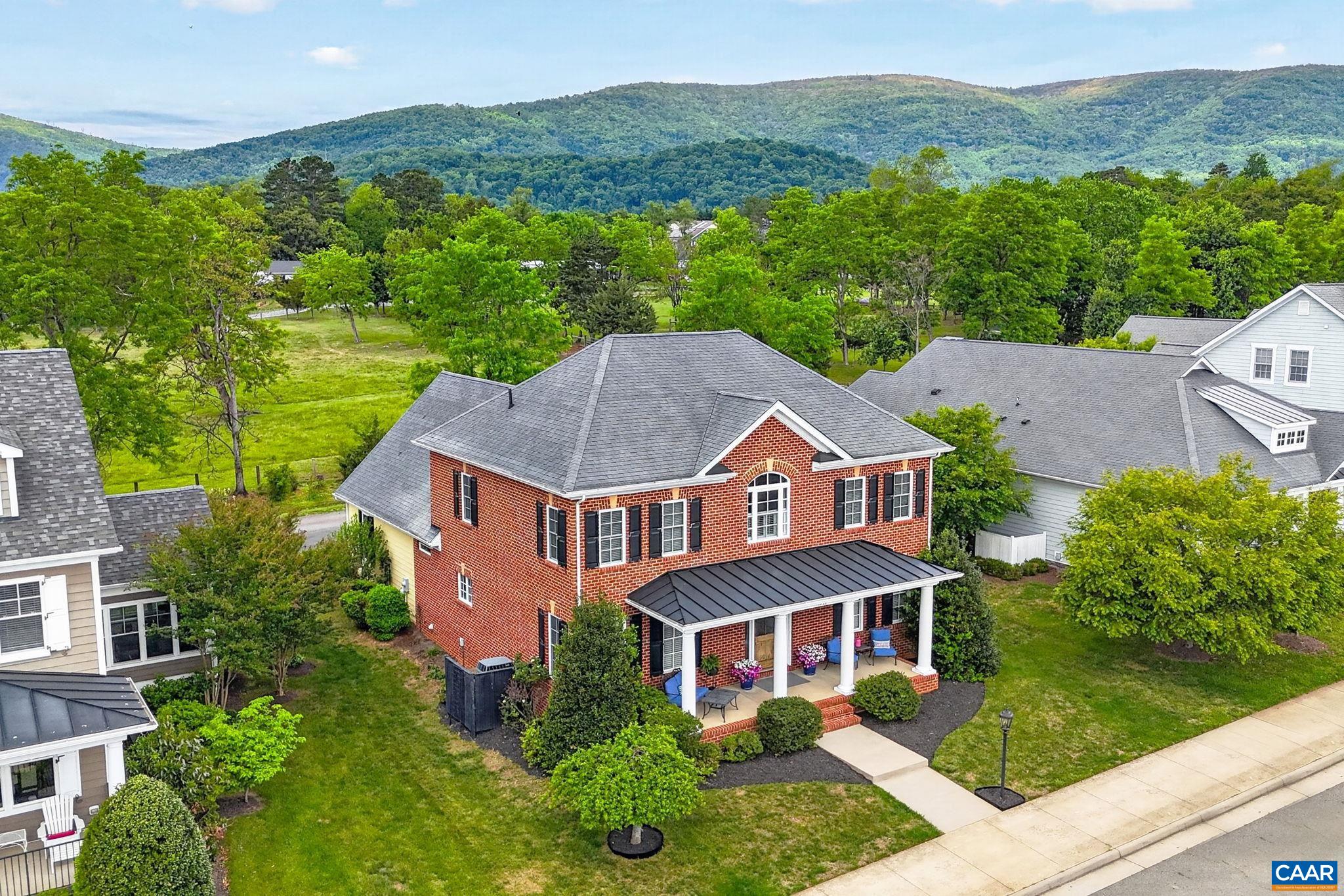 1739 OLD TRAIL DR