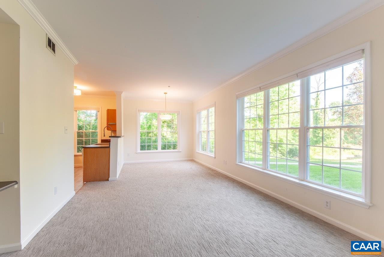 270 RIVERBEND DR Unit: 1C
