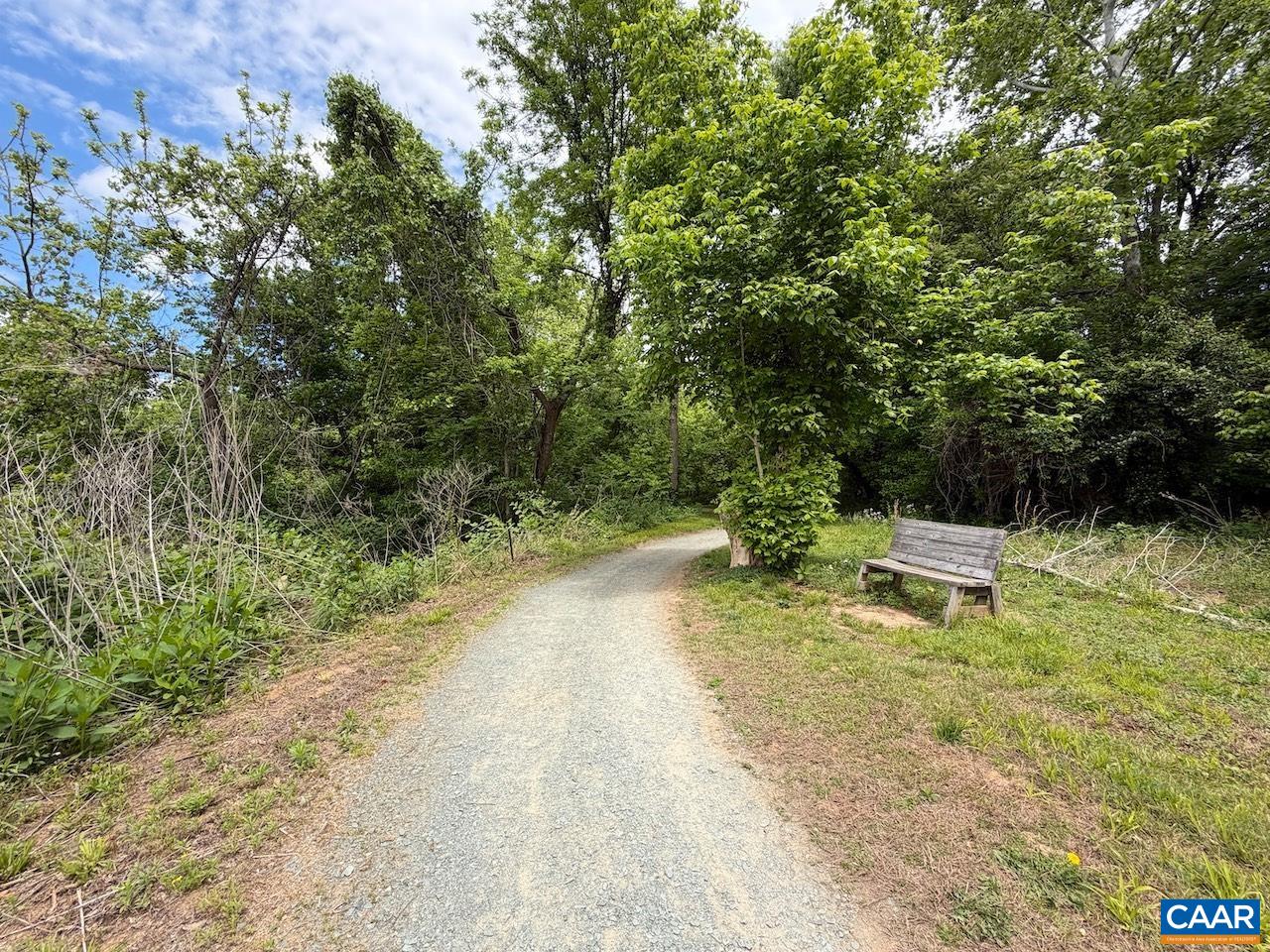 270 RIVERBEND DR Unit: 1C