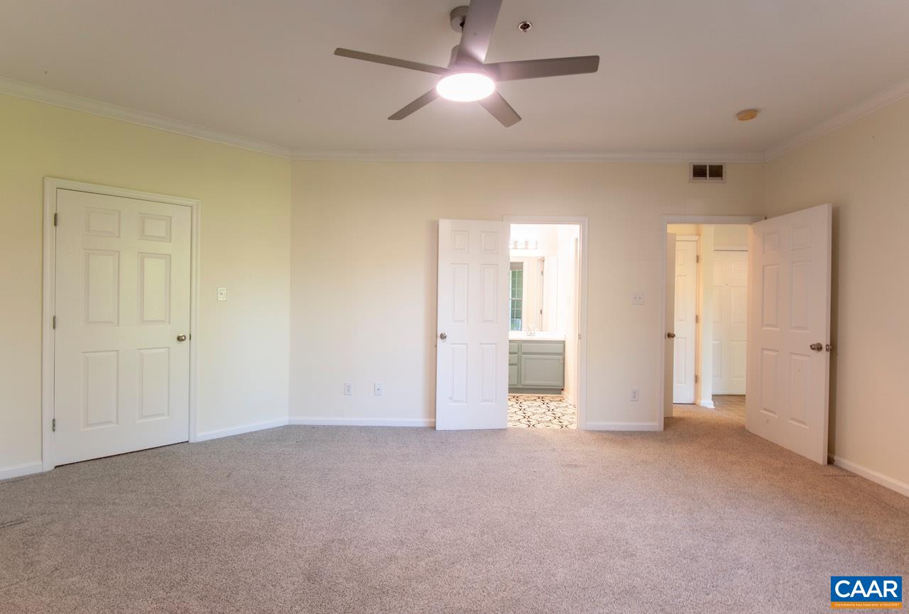 270 RIVERBEND DR Unit: 1C