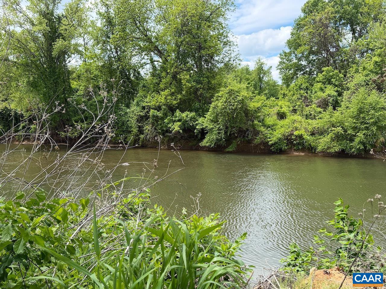 270 RIVERBEND DR Unit: 1C
