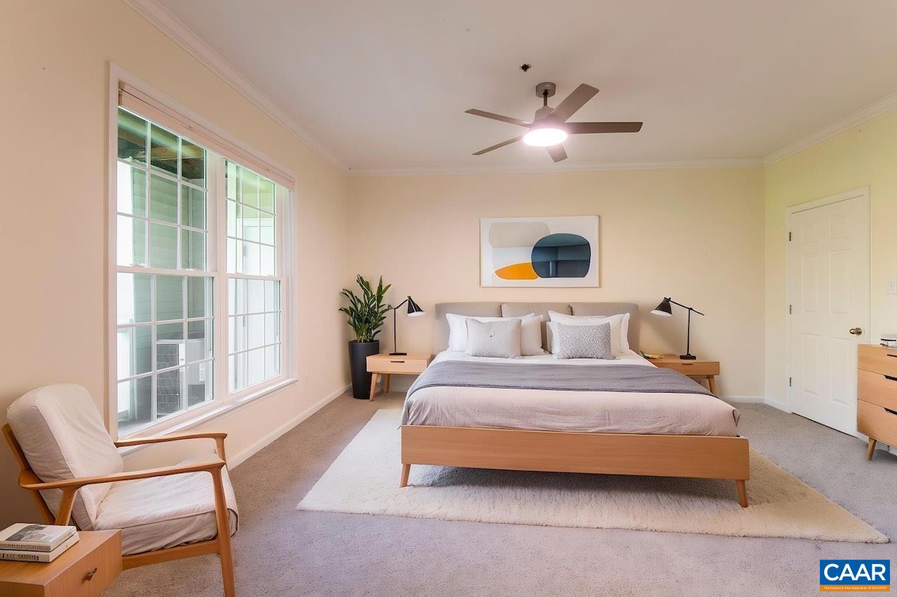270 RIVERBEND DR Unit: 1C