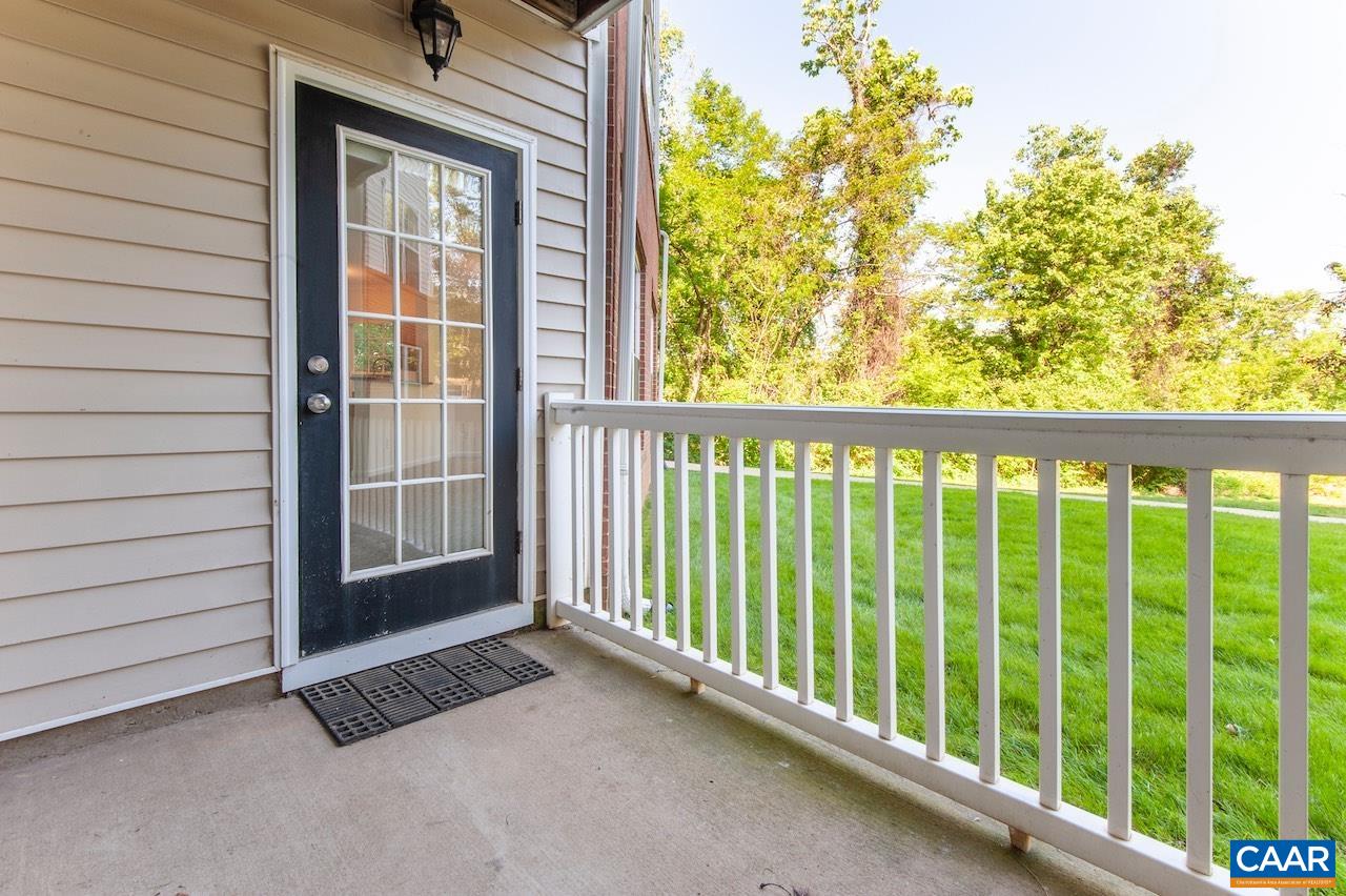 270 RIVERBEND DR Unit: 1C