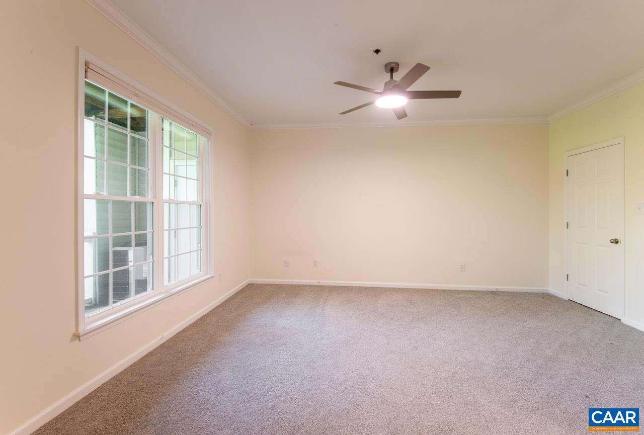 270 RIVERBEND DR Unit: 1C