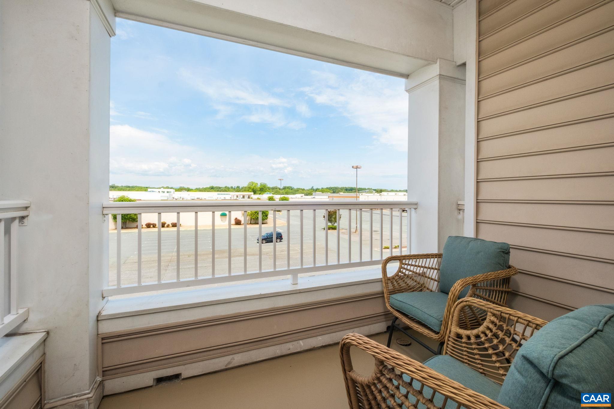 1051 GLENWOOD STATION LN Unit: 304