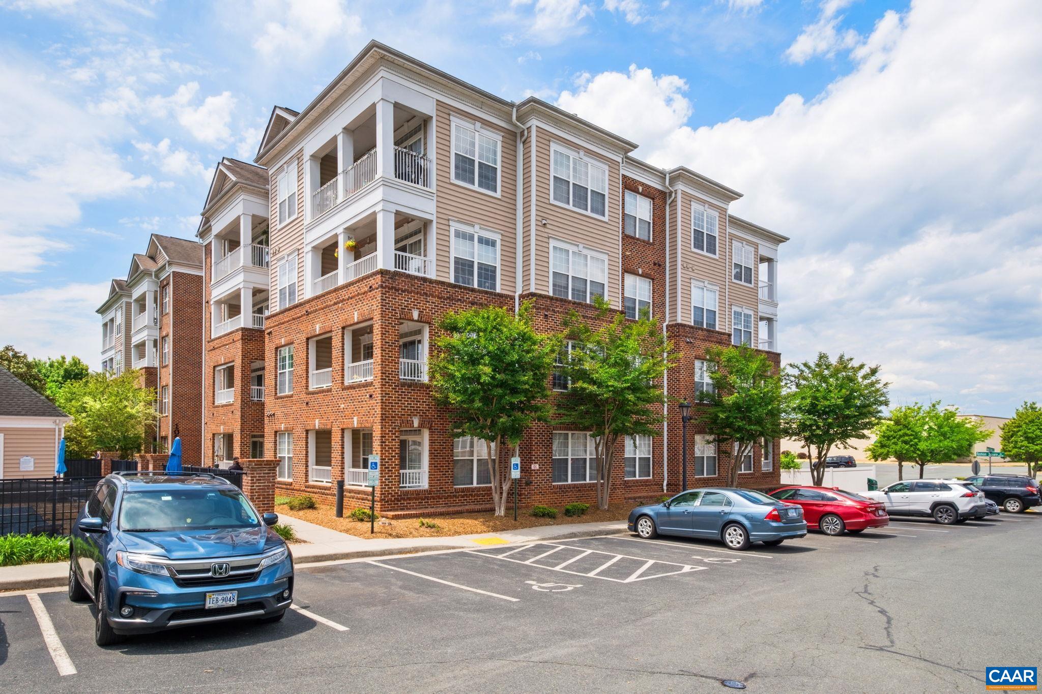 1051 GLENWOOD STATION LN Unit: 304