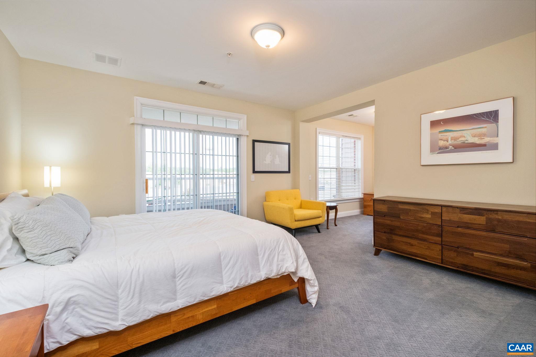 1051 GLENWOOD STATION LN Unit: 304