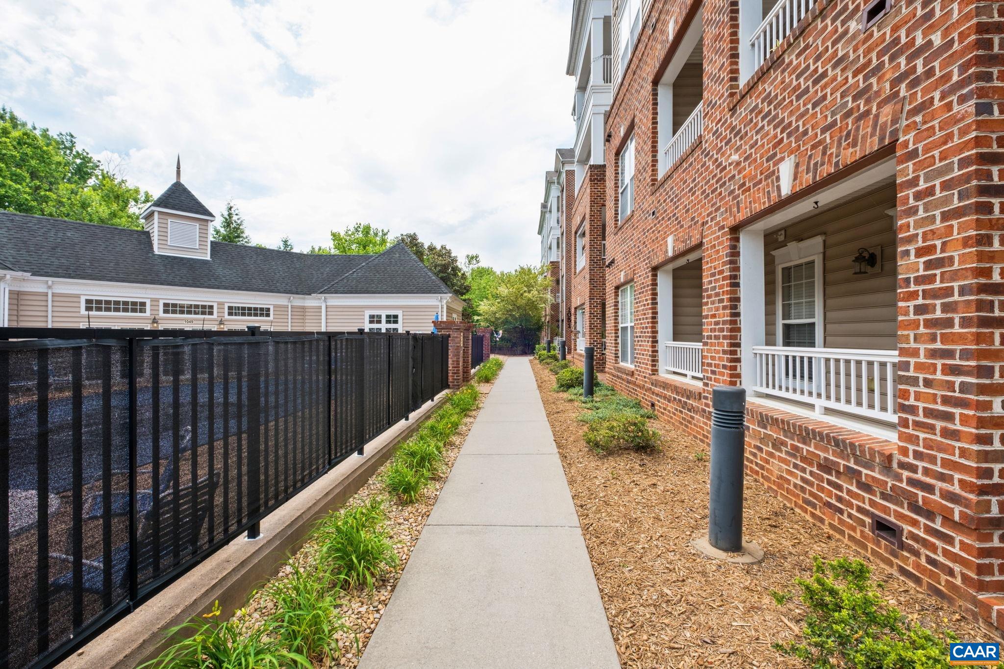 1051 GLENWOOD STATION LN Unit: 304