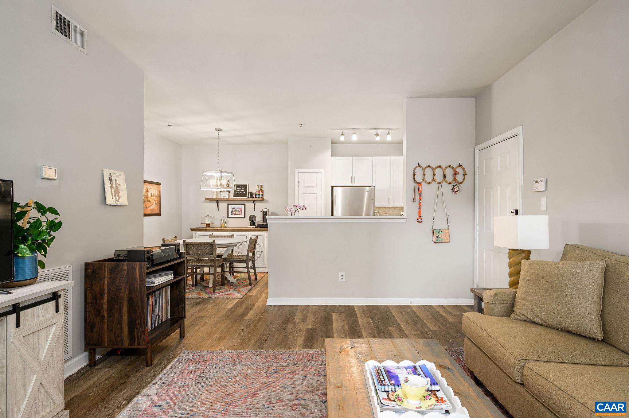 270 RIVERBEND DR Unit: 2E