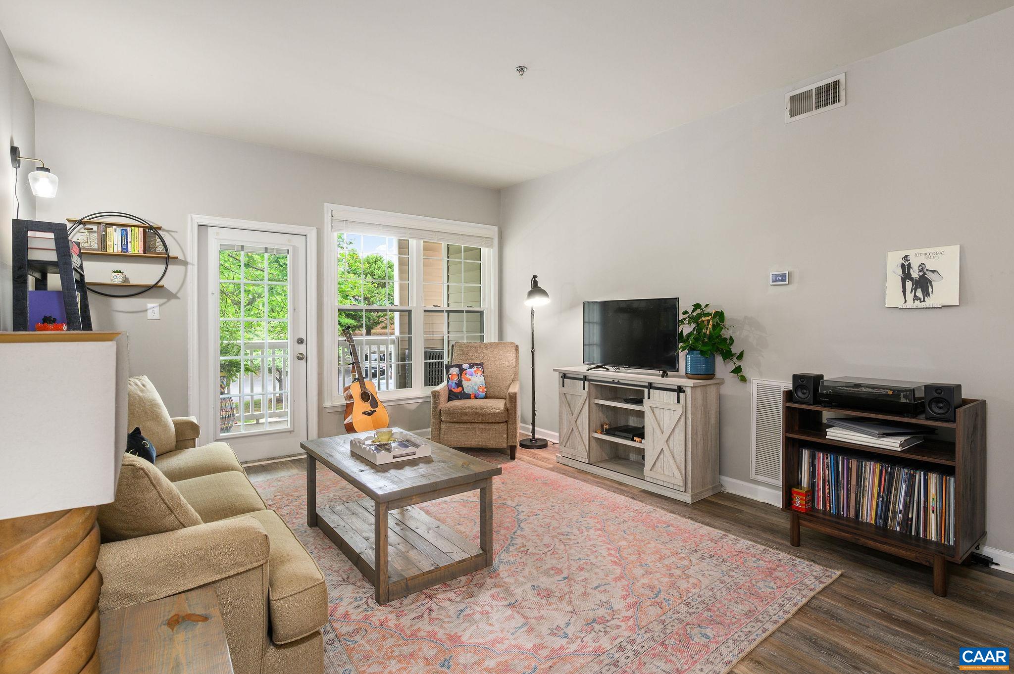 270 RIVERBEND DR Unit: 2E