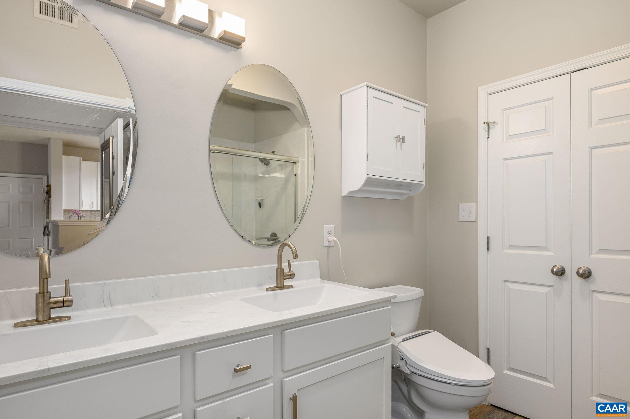 270 RIVERBEND DR Unit: 2E