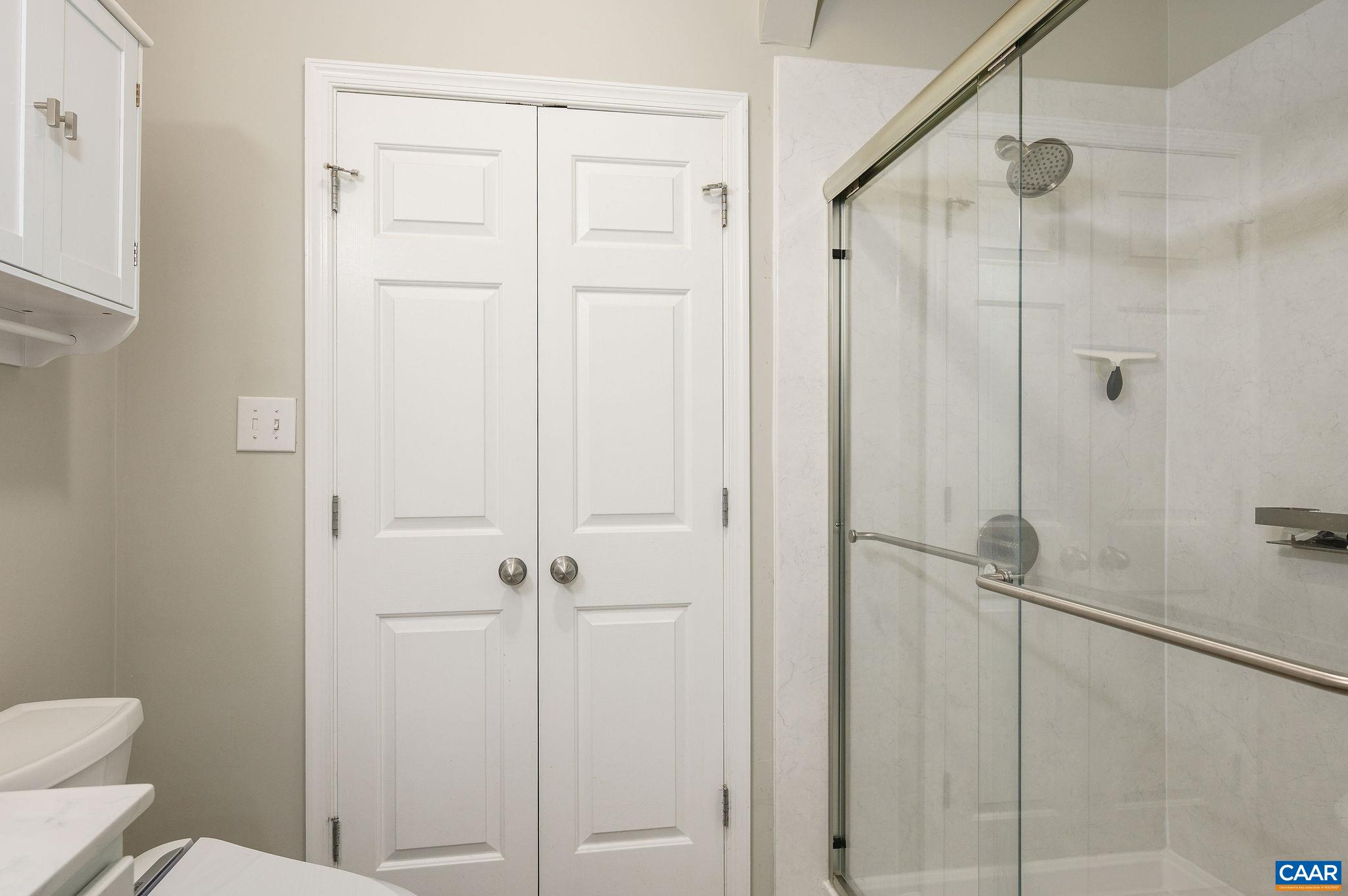 270 RIVERBEND DR Unit: 2E
