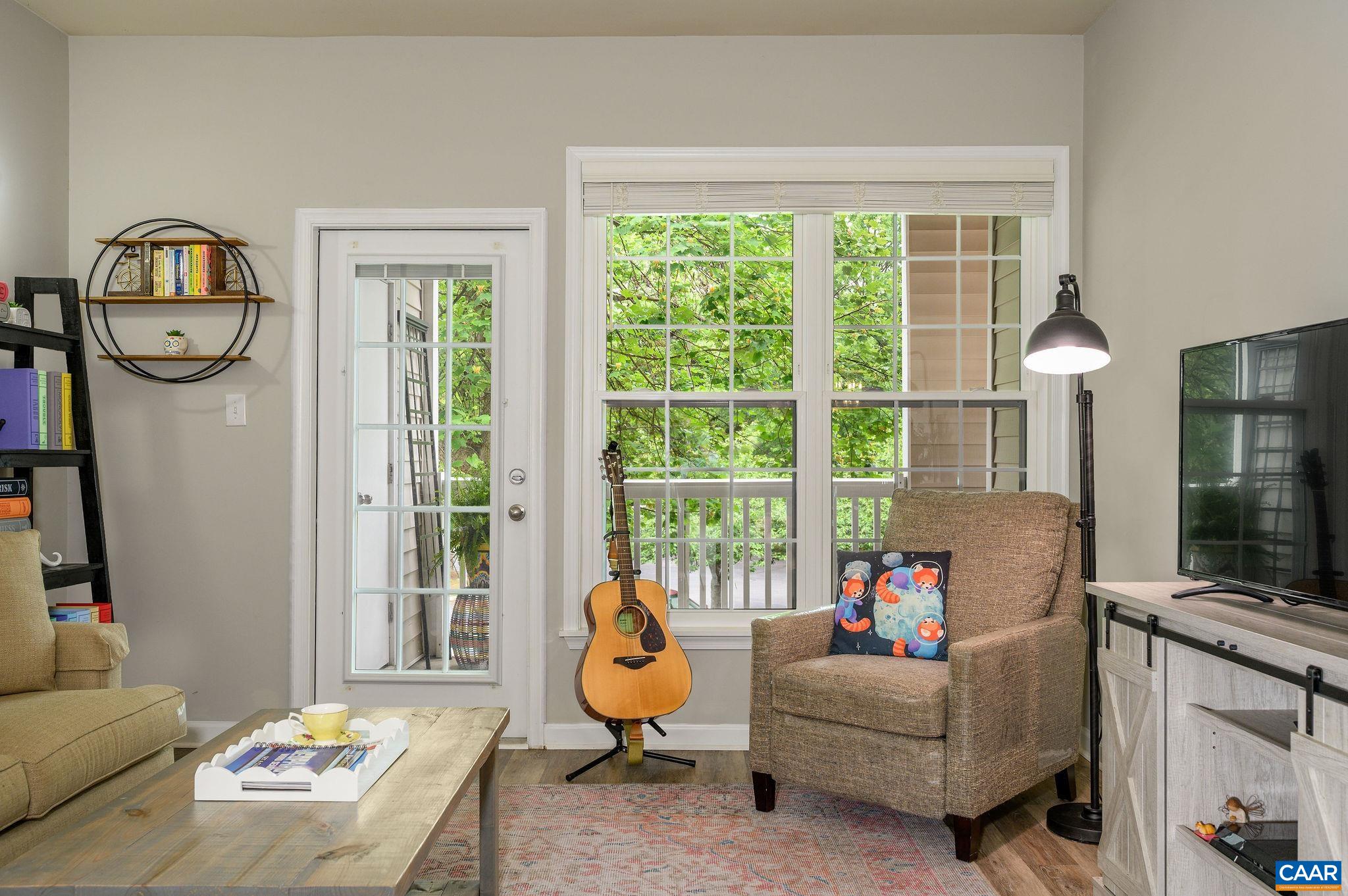 270 RIVERBEND DR Unit: 2E