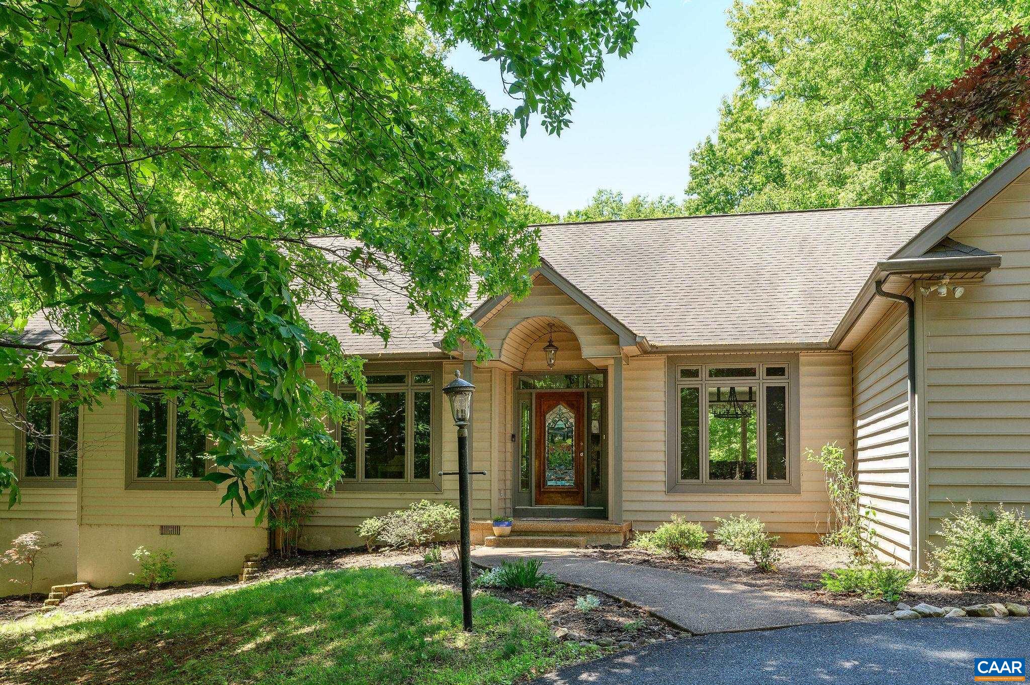 458 FIELDSTONE DR