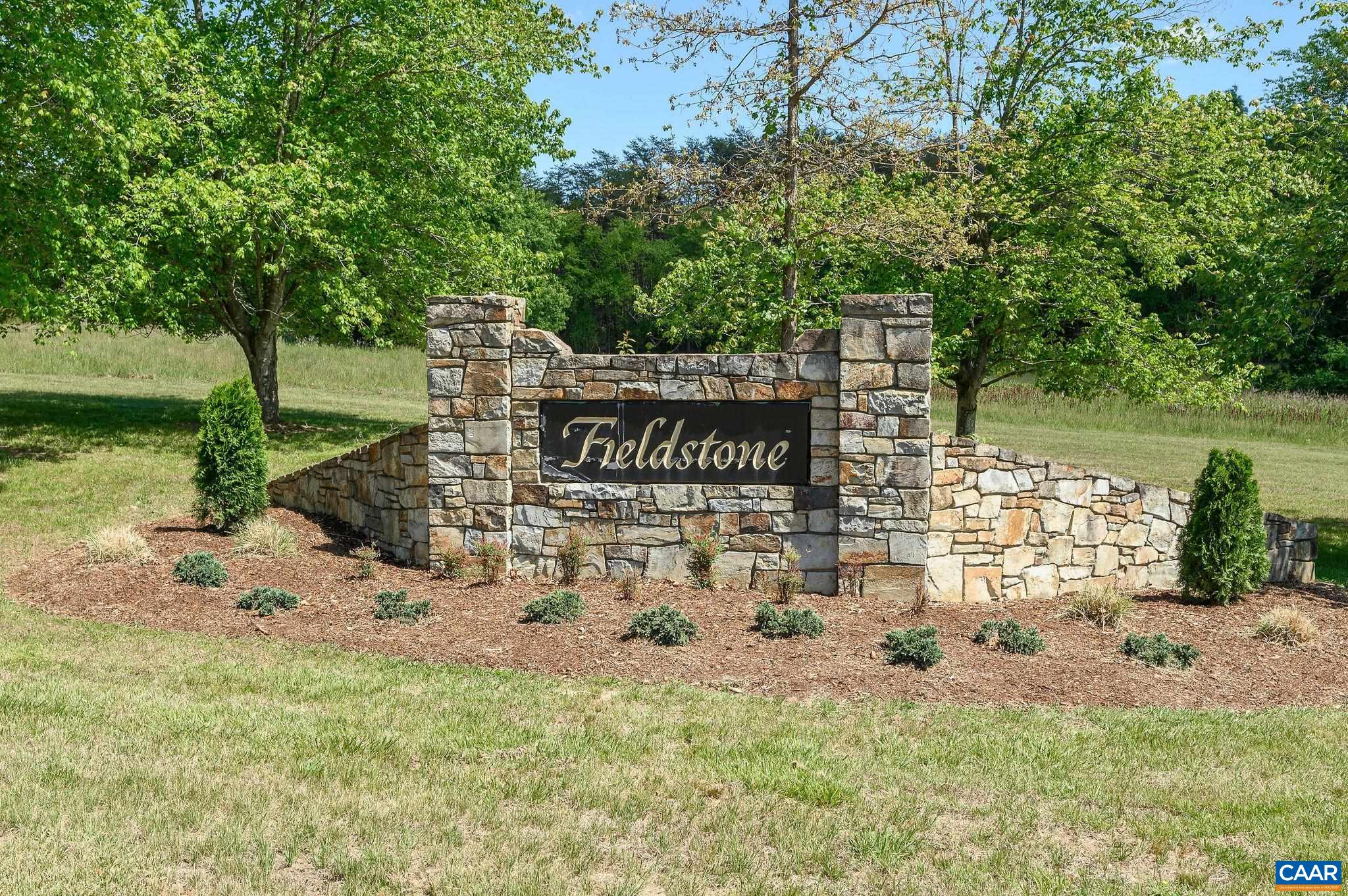 458 FIELDSTONE DR