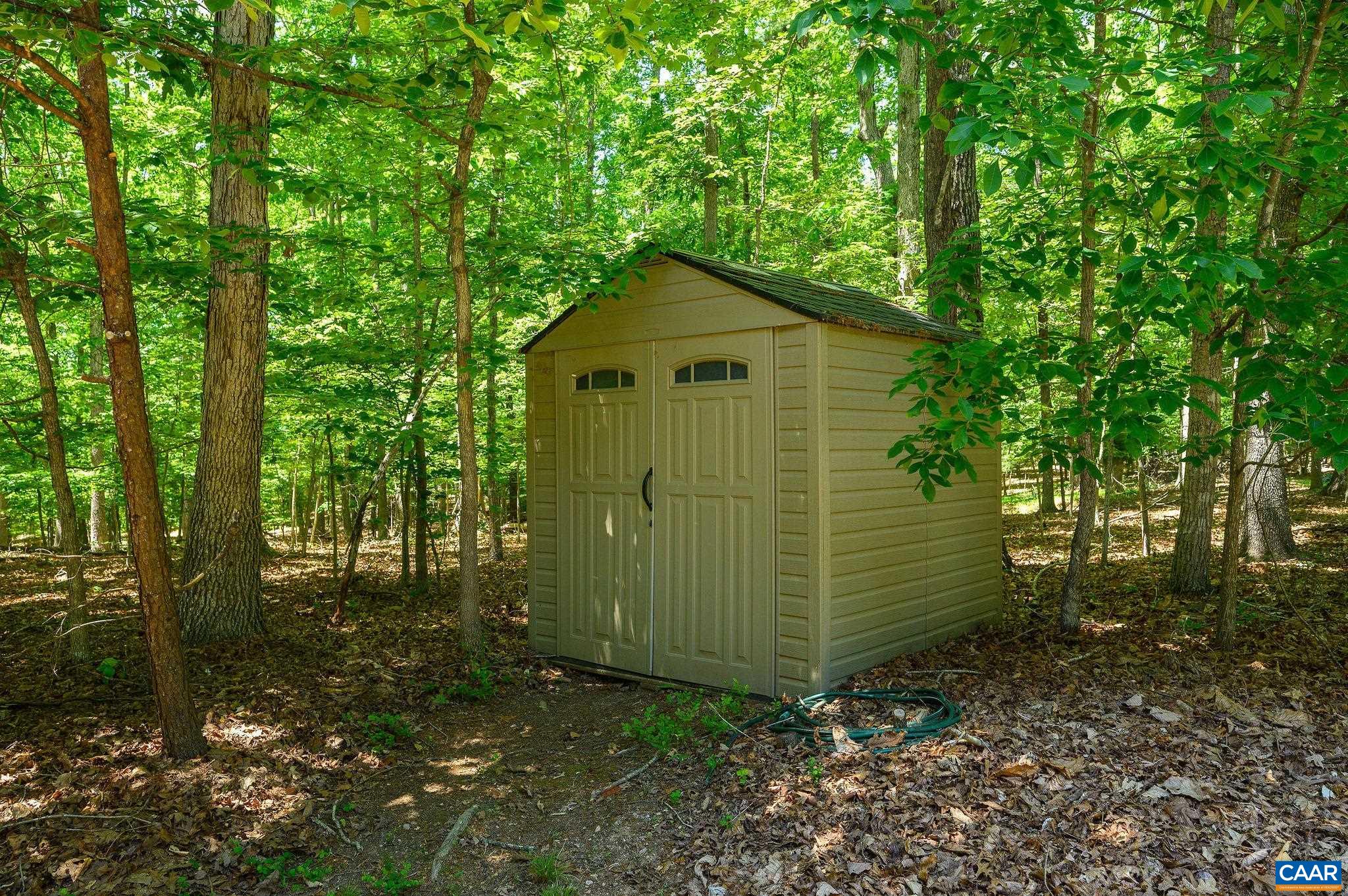 458 FIELDSTONE DR