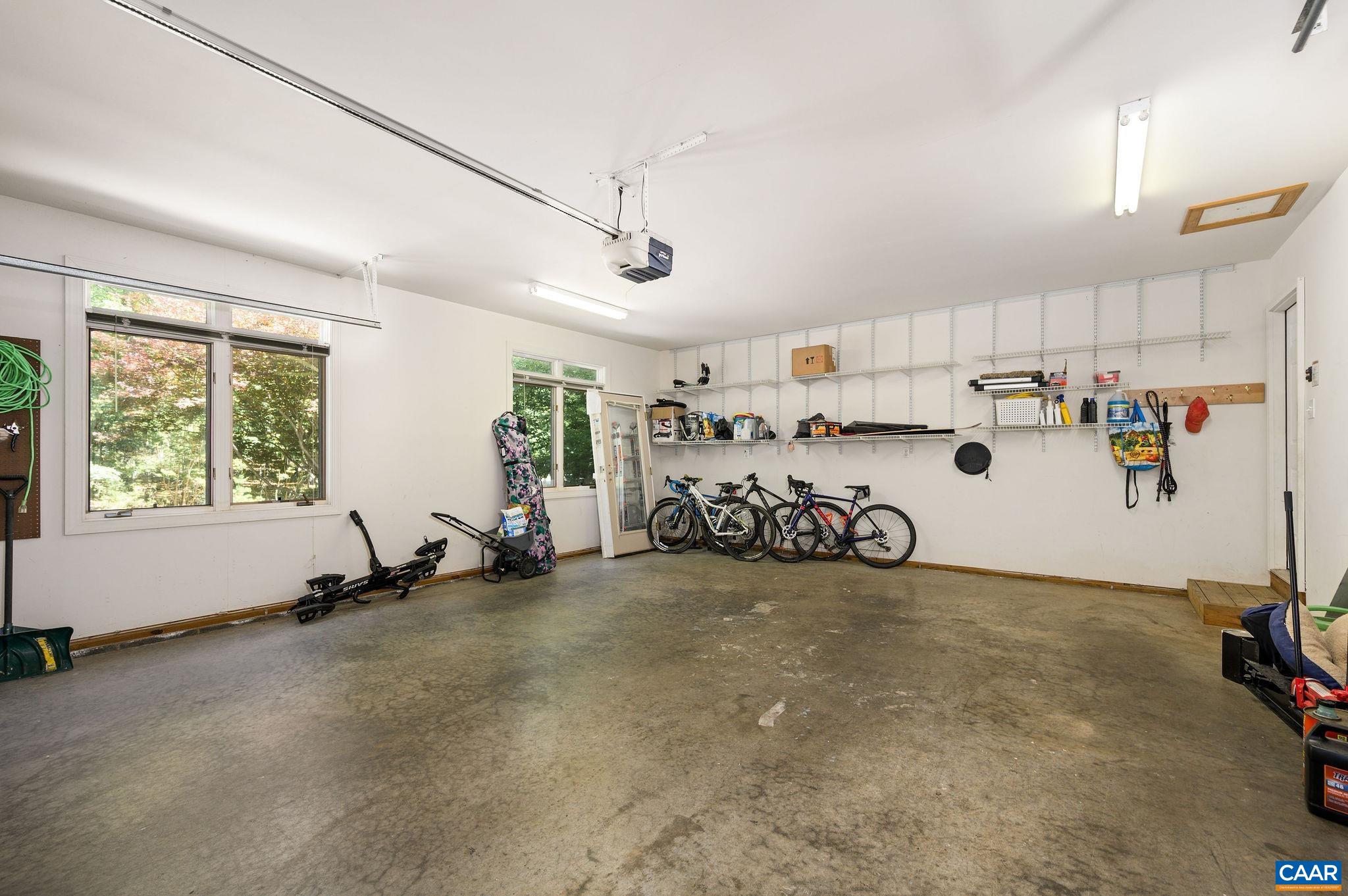 458 FIELDSTONE DR