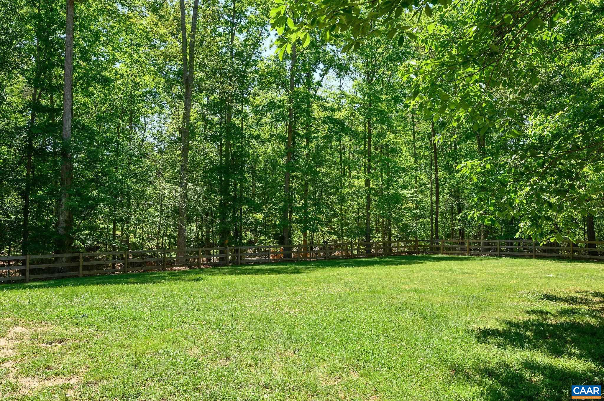 458 FIELDSTONE DR