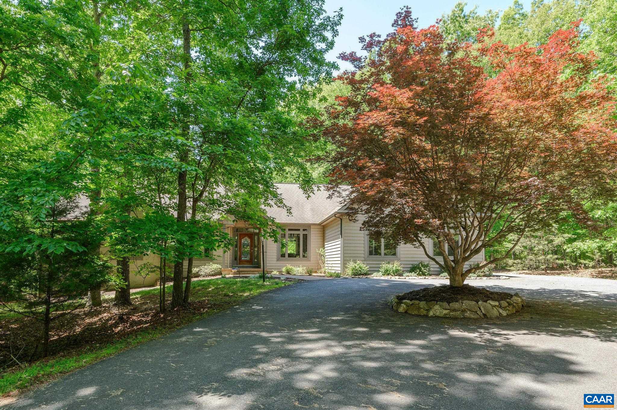 458 FIELDSTONE DR
