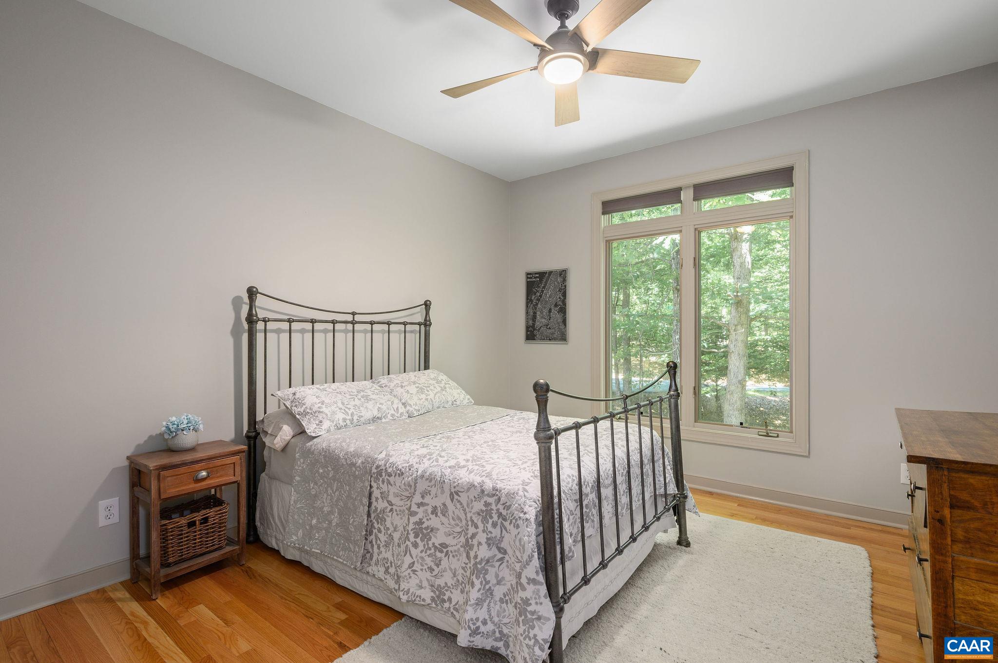 458 FIELDSTONE DR