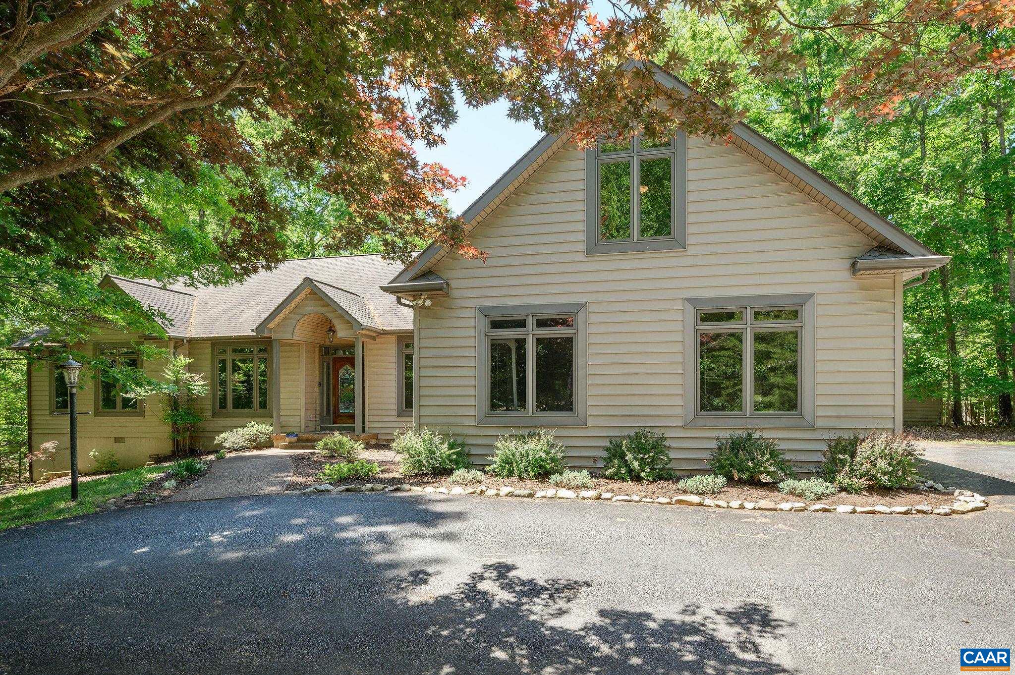 458 FIELDSTONE DR