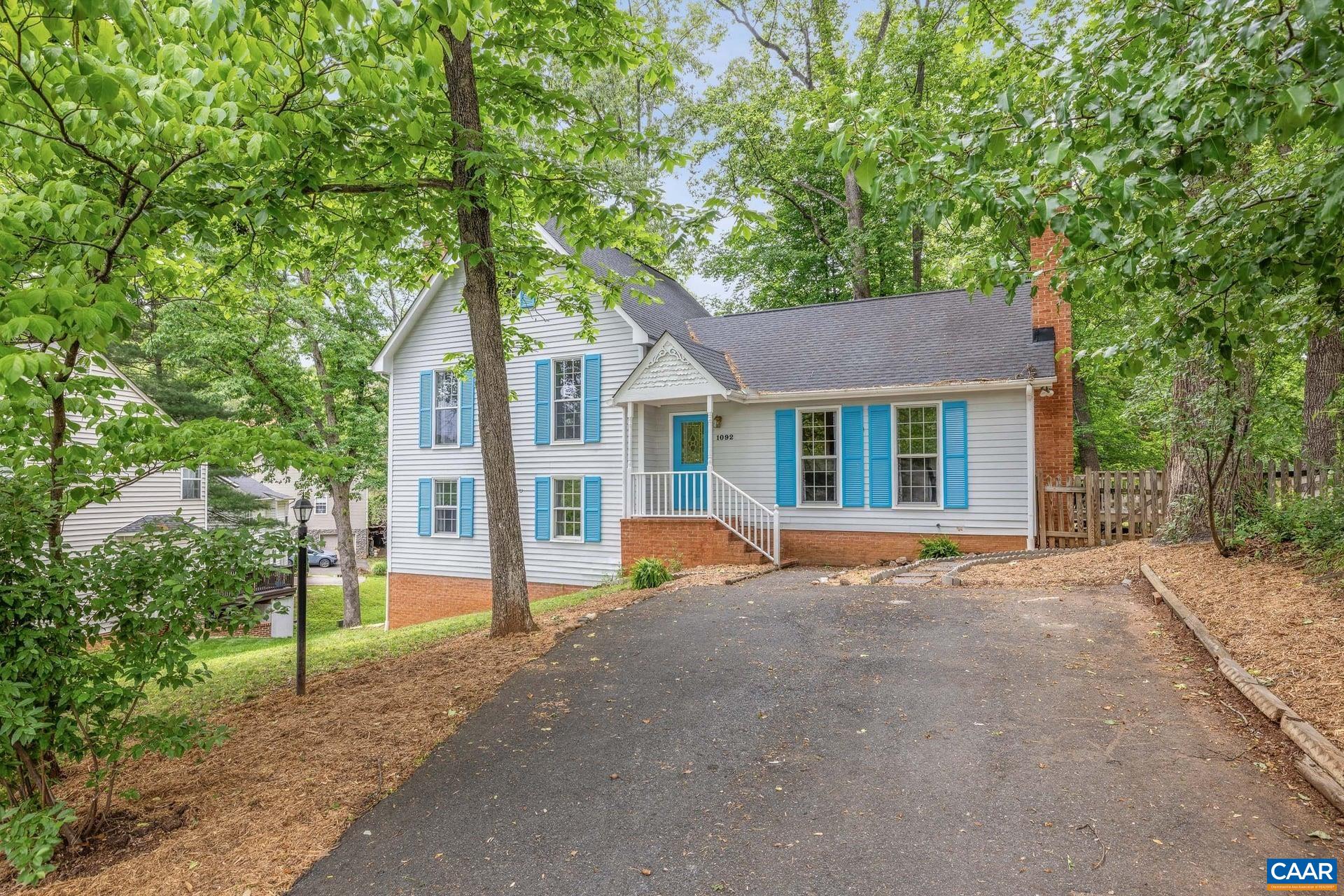 1092 TOWNE LN