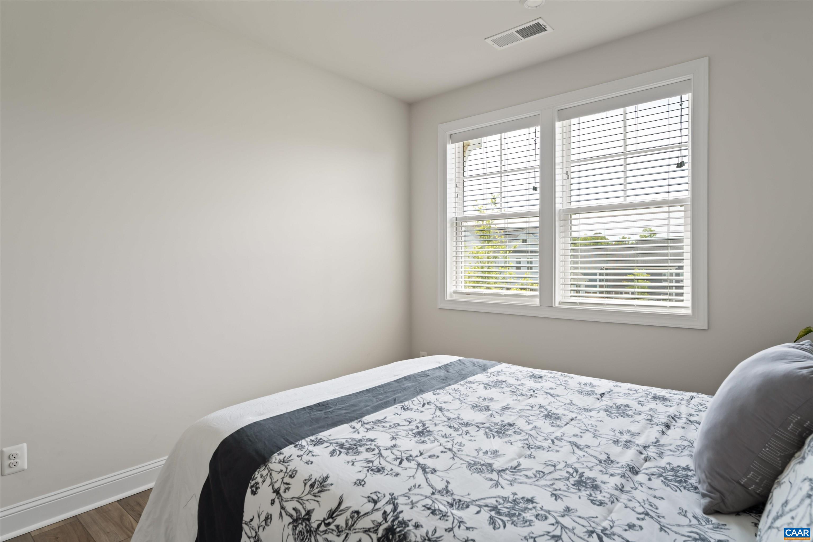 1013 BARKLEY VIEW CT