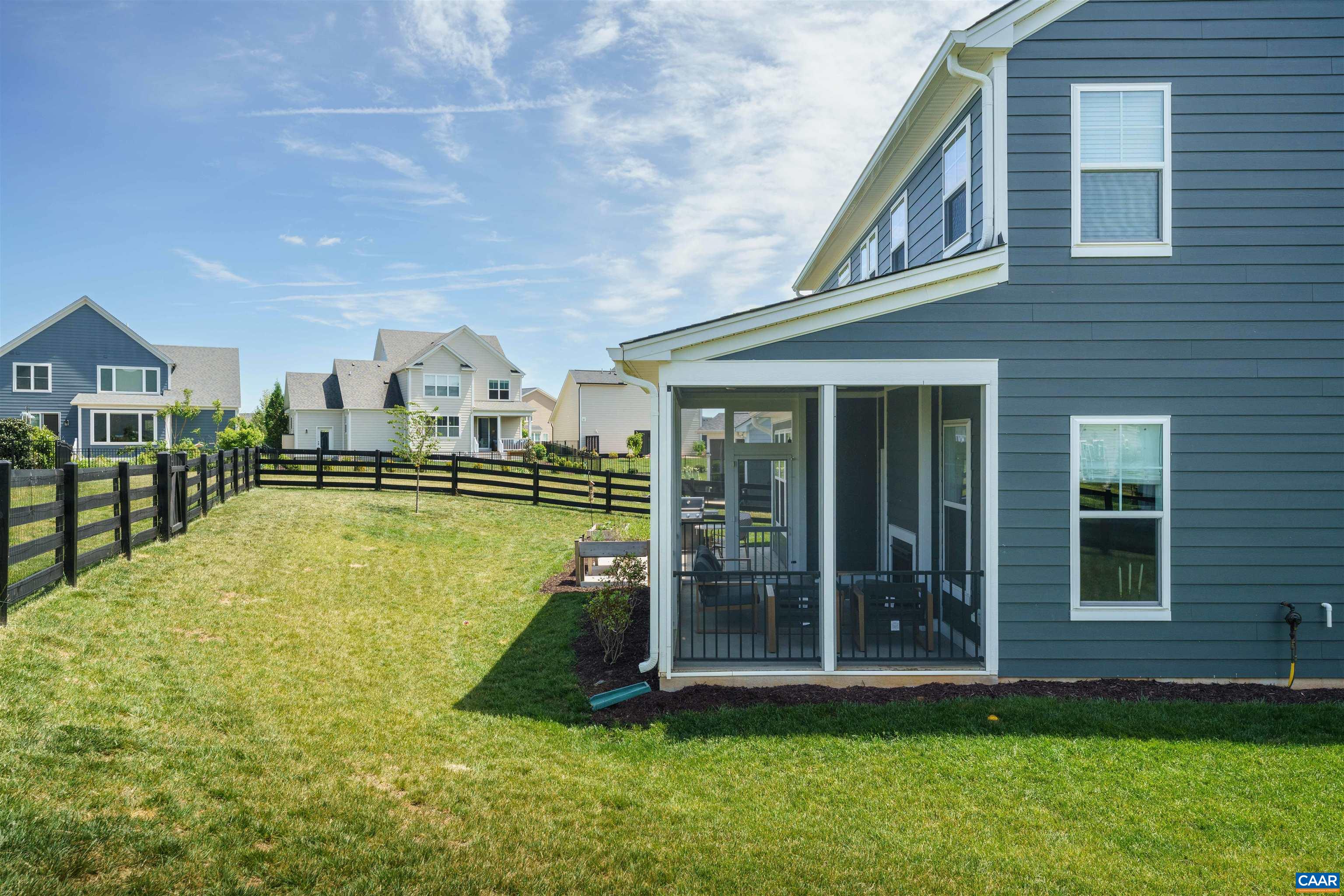 1013 BARKLEY VIEW CT