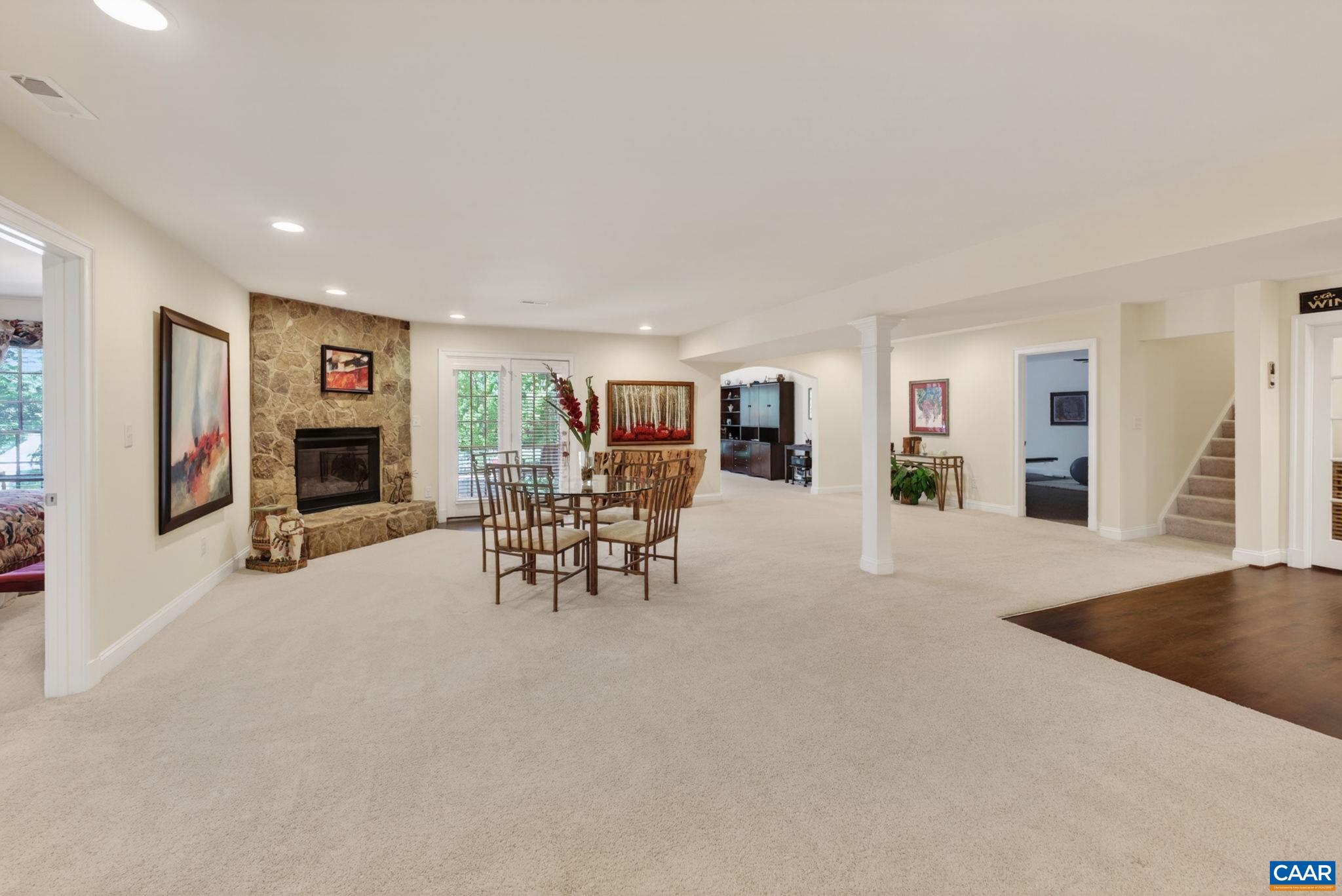 6586 WELBOURNE LN