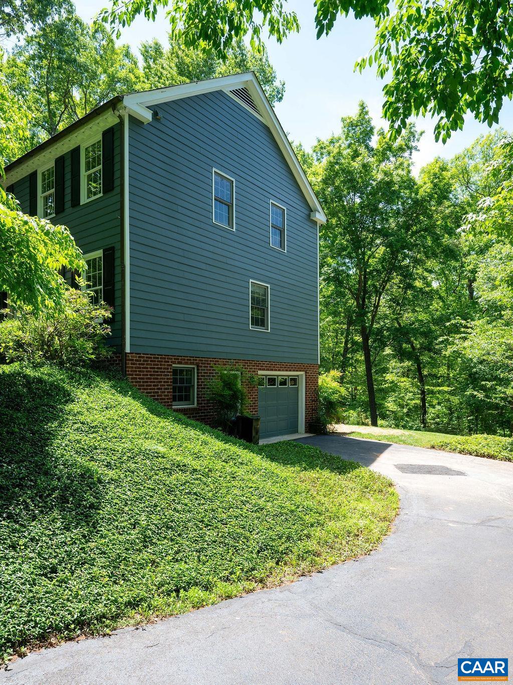 315 TERRELL RD W