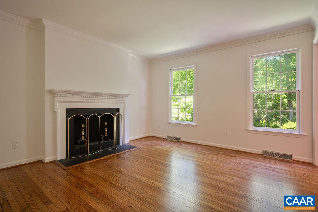 315 TERRELL RD W