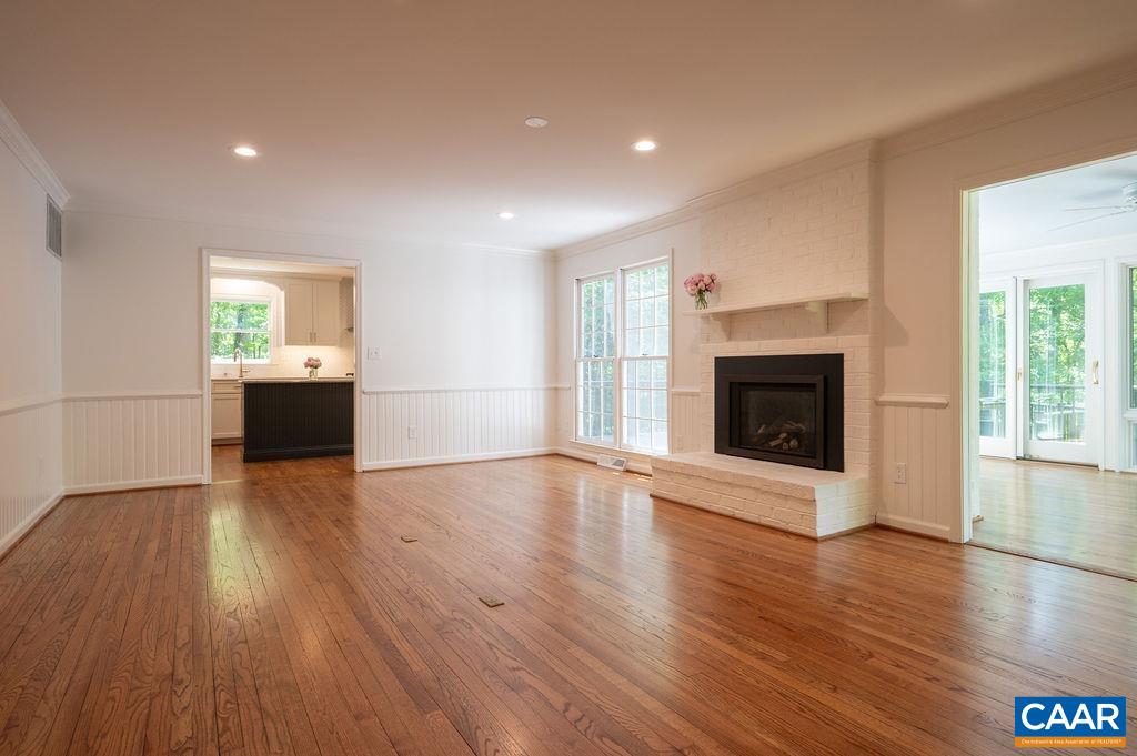 315 TERRELL RD W