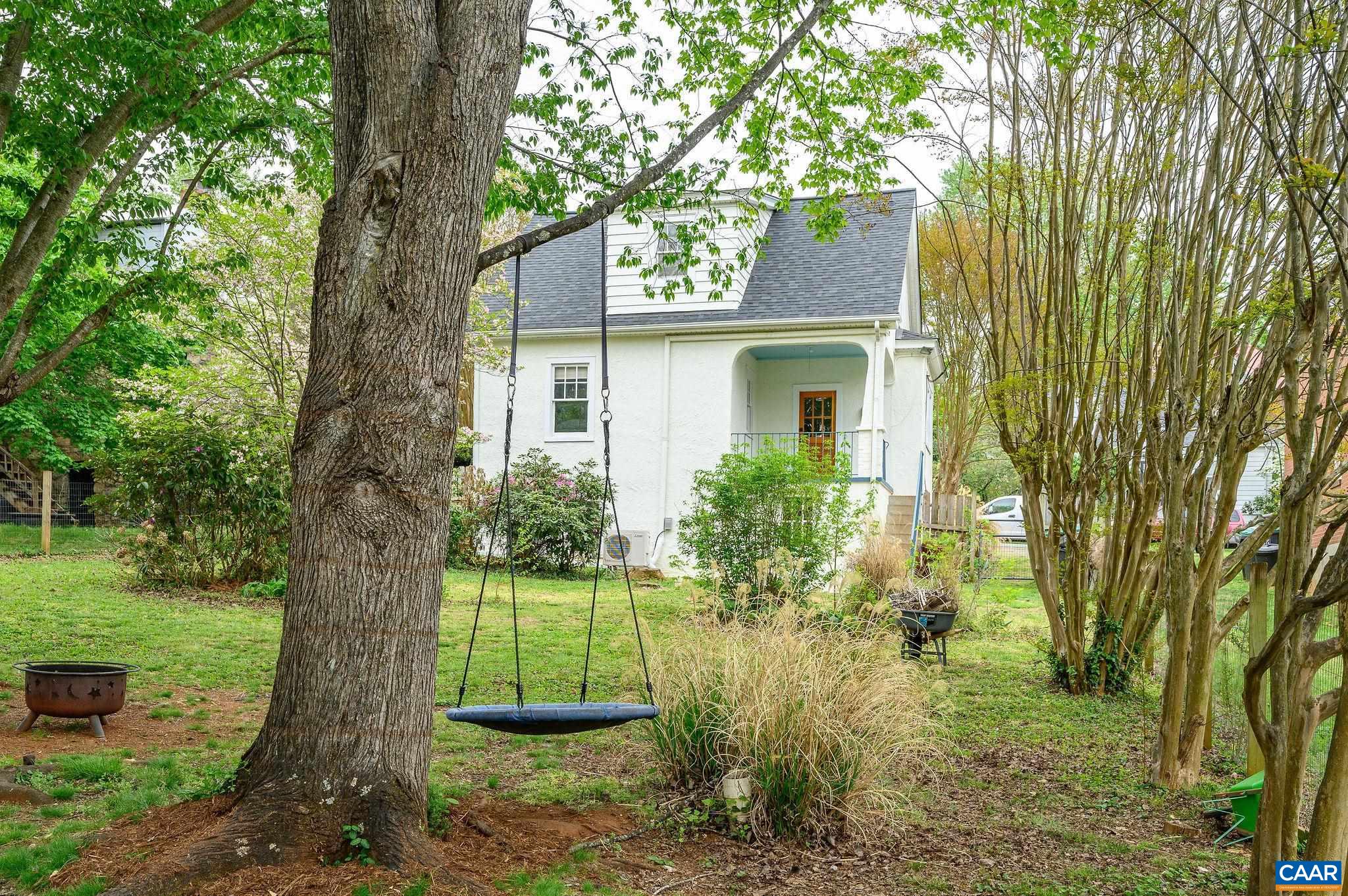 207 TODD AVE