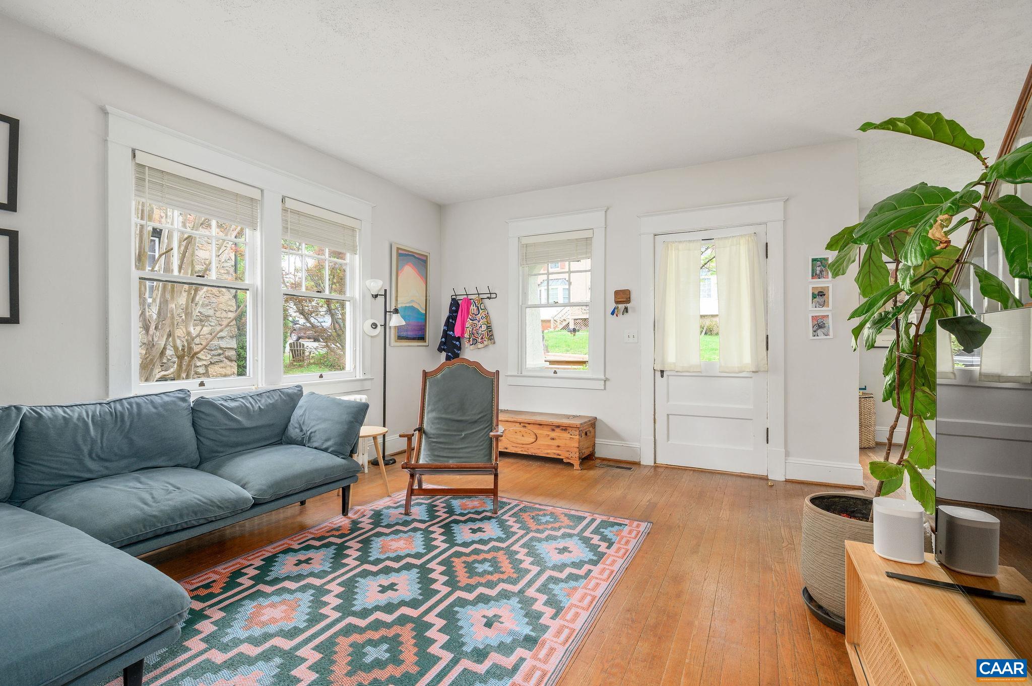 207 TODD AVE