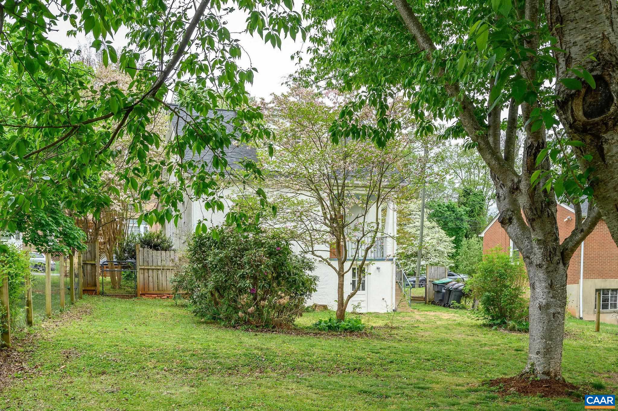 207 TODD AVE