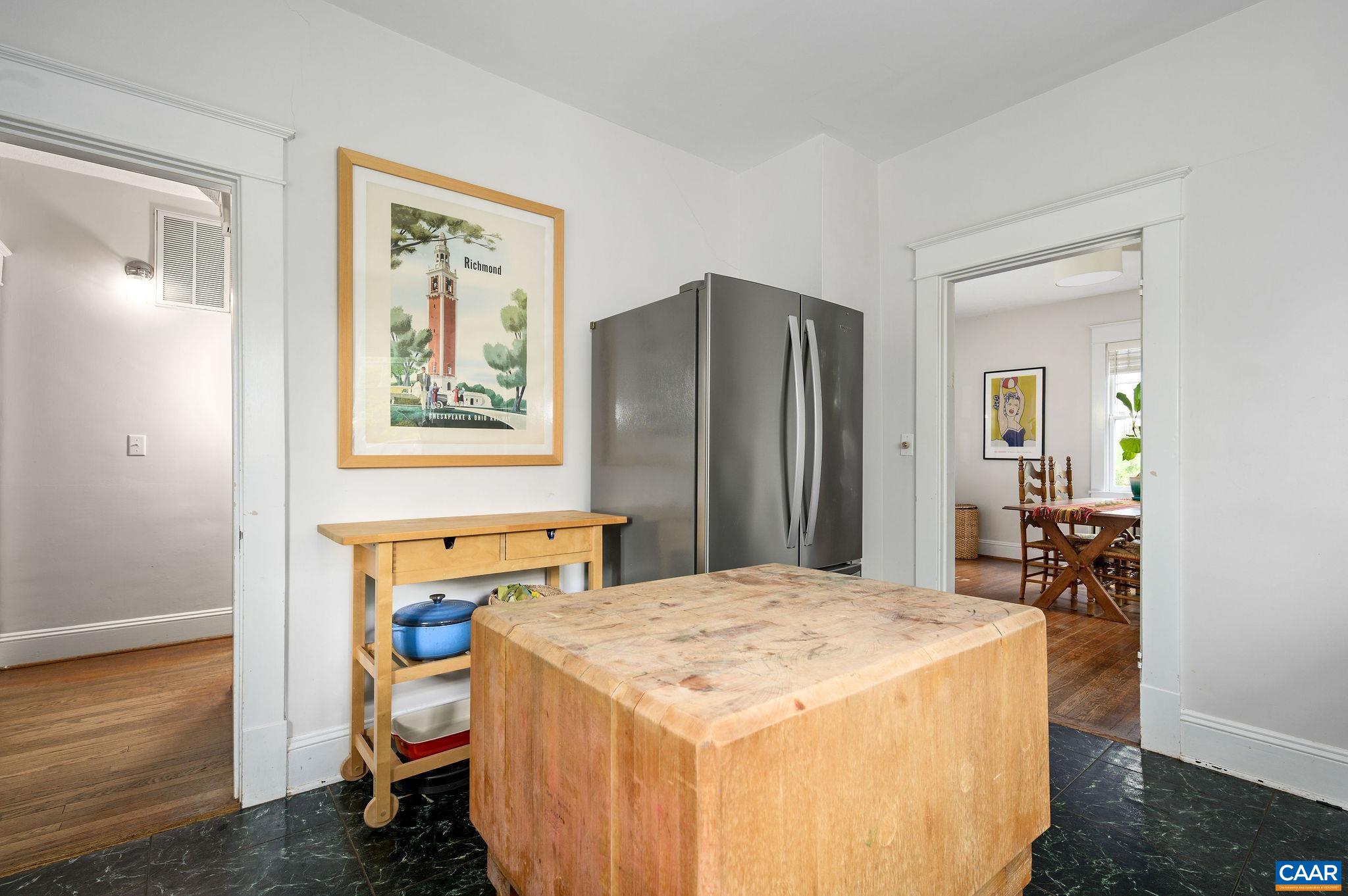 207 TODD AVE